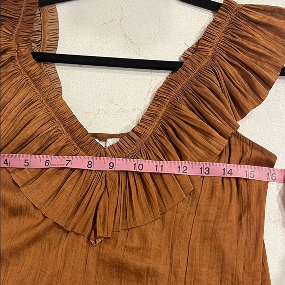 Evereve Ruffled V-Neck Brown Blouse - Picture 8 of 9